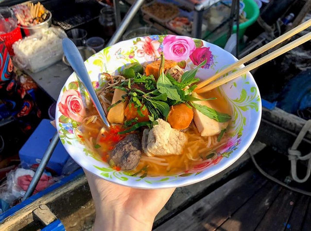 Bún riêu cua Chợ Nổi